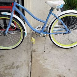 Women 24" Beach Cruiser In good Condition Firm Price