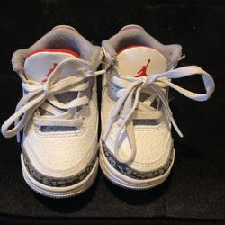 Jordan 3 Cardinals Size 5c