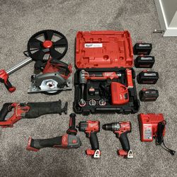 Milwaukee Tool Set