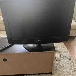 32 Inch LG TV with Remote