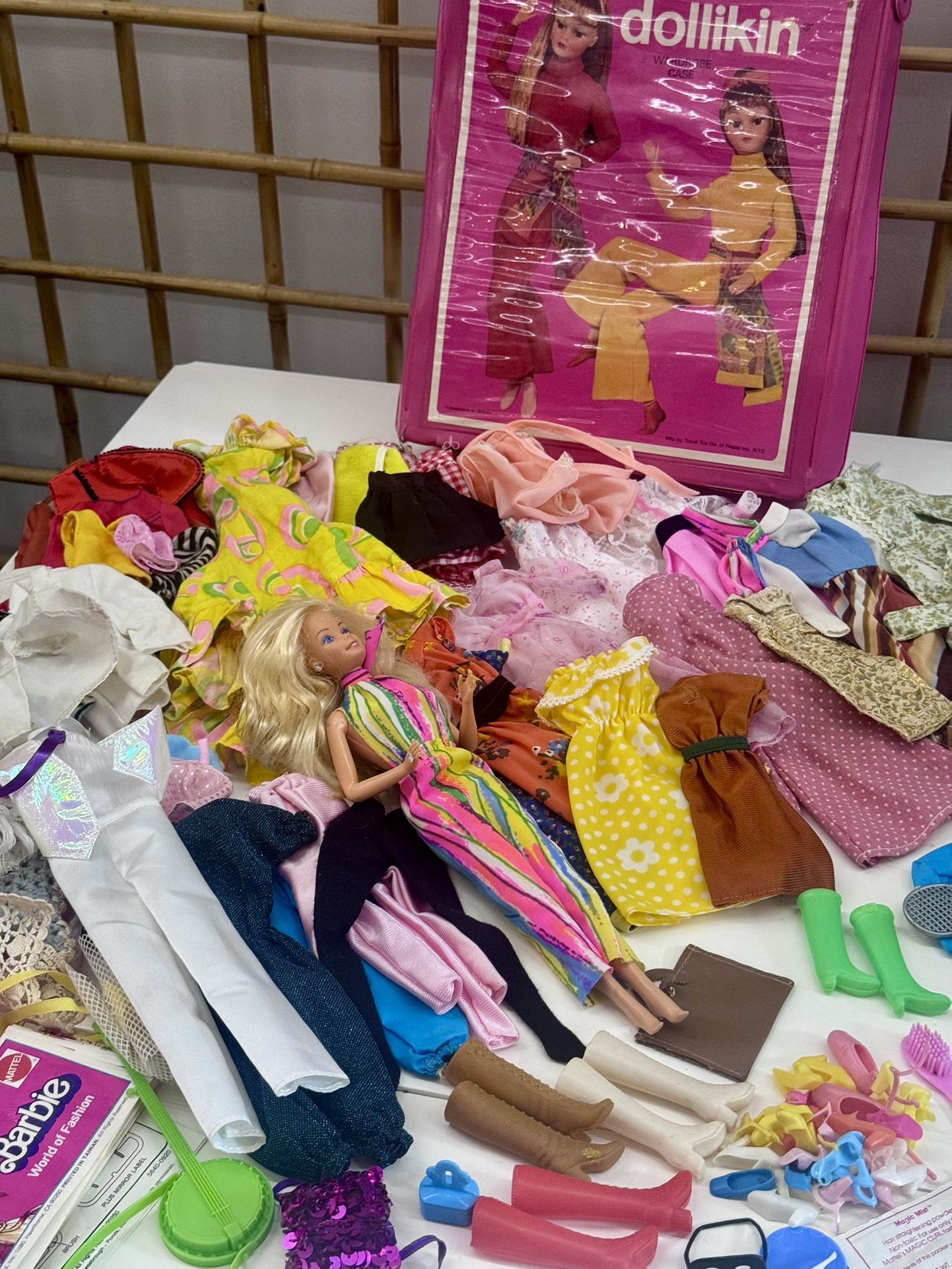 Vtg Barbie Lot 100+ Pcs 60s-80s, Clothes Shoes Accessories Doll Case Ken Items