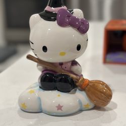 Hello Kitty Halloween Witch Ceramic