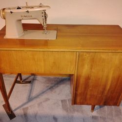 Singer Sewing Machine with Cabinet