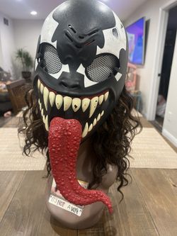 venom vs spiderman mask