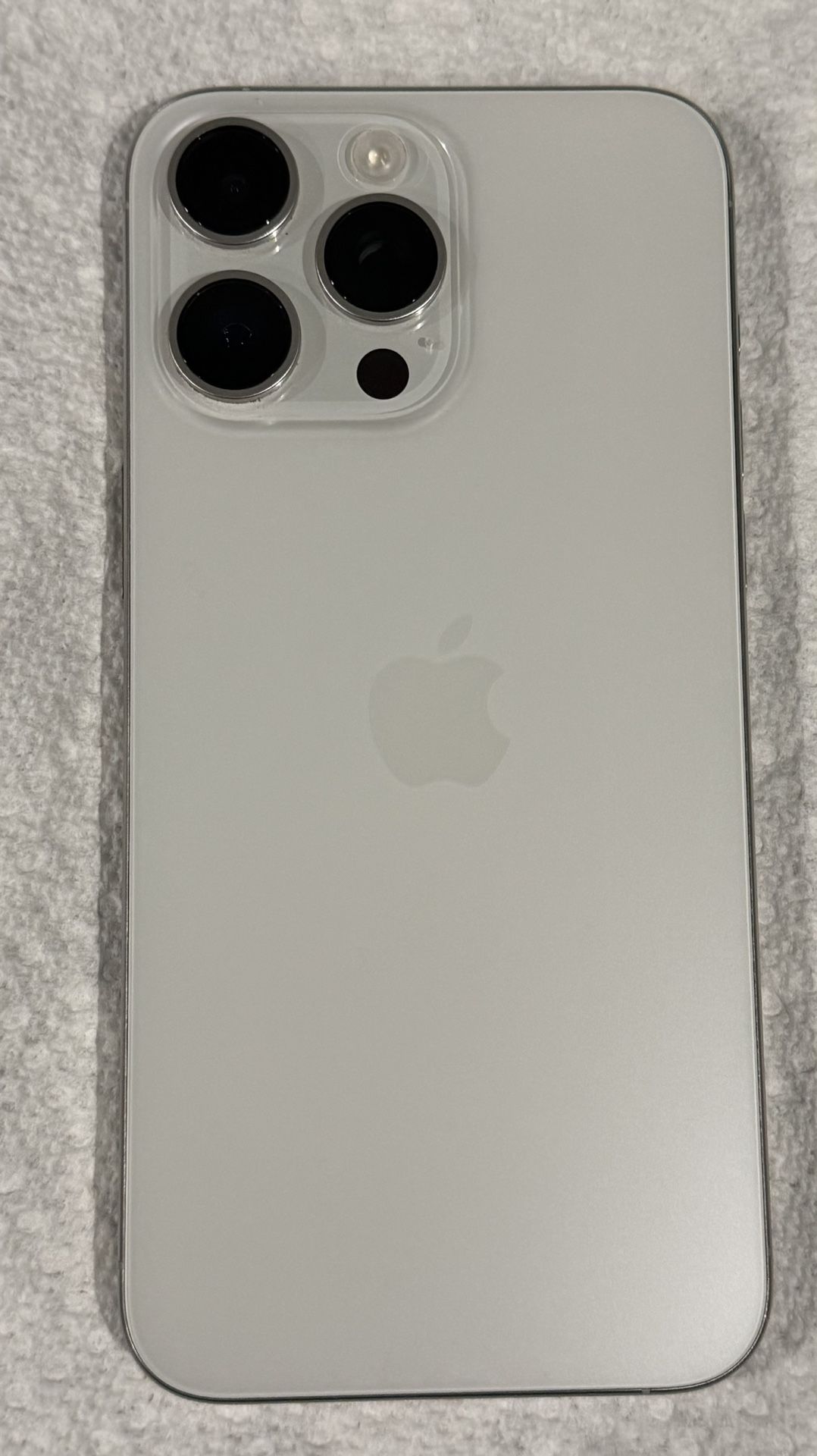 Iphone 15 Pro Max 1 TB White Titanium Factory Unlocked