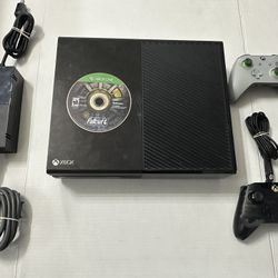 FIRM PRICE - Microsoft Xbox One Console With Two Controllers & Fallout 4