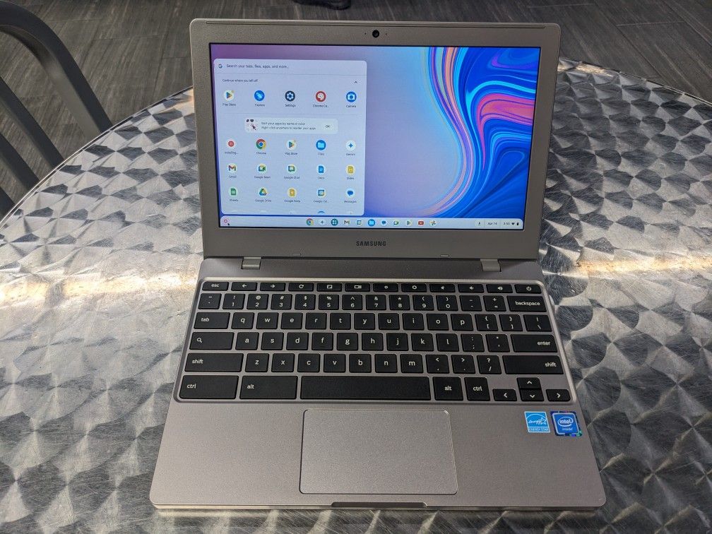 Samsung Chromebook 4 11.6" HD Laptop - Intel Celeron CPU N4000 2.6ghz - 4GB RAM - 32GB SSD - Usb-C - Giga Wi-Fi/ChromeOS/Play Store - Military Grade