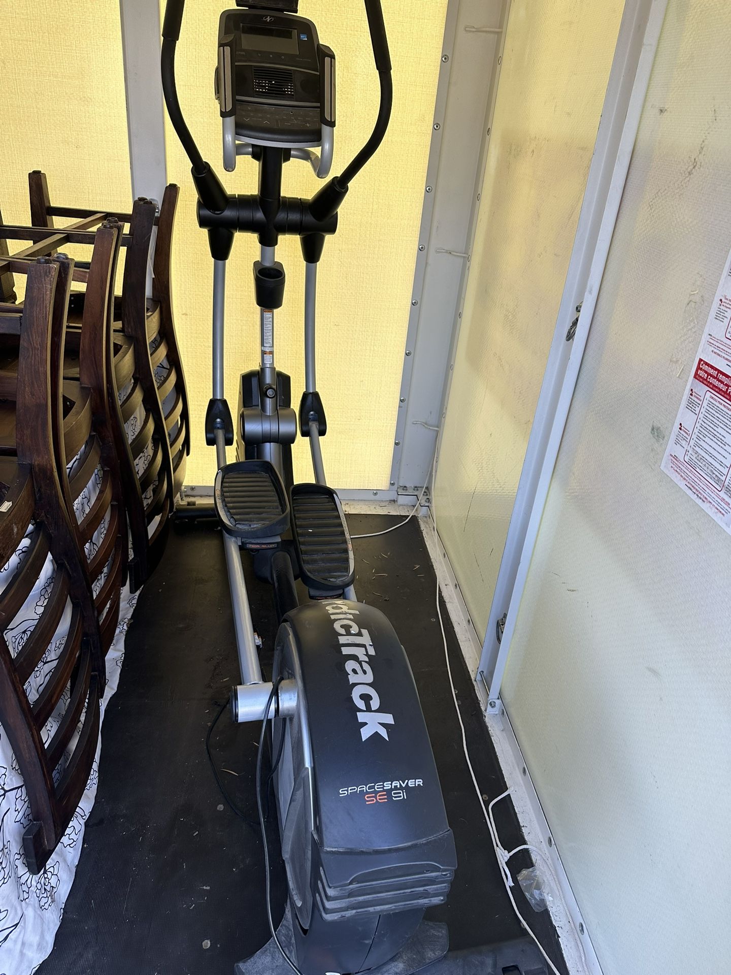 Nordic Track space saver SE 9i EZ storage Elliptical Exercise Machine