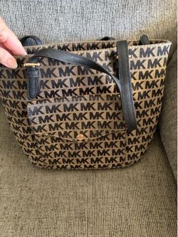 Micheal kors purse