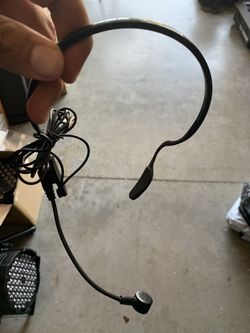 Set of 2 headsets for wireless systems