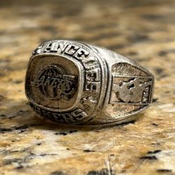 Los Angeles Lakers Ring NBA SOUVENIR