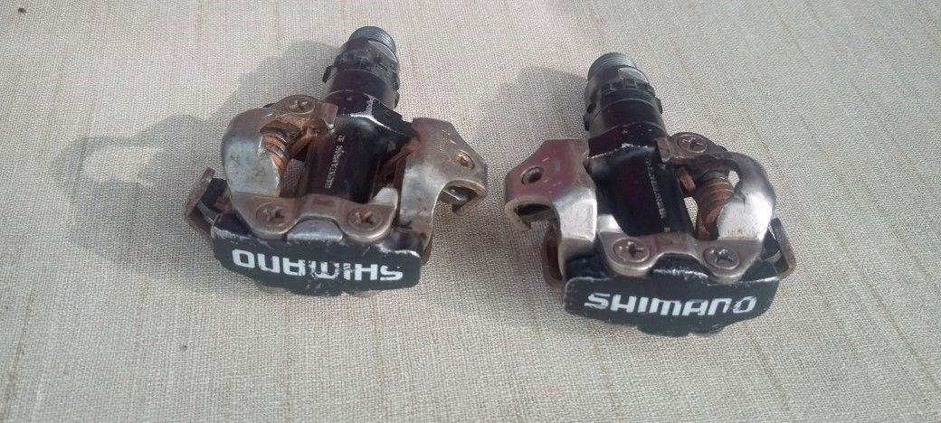 Shimano PD M-520 PEDALS.