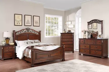 Traditional Cherry Wood Bedroom Set King Size