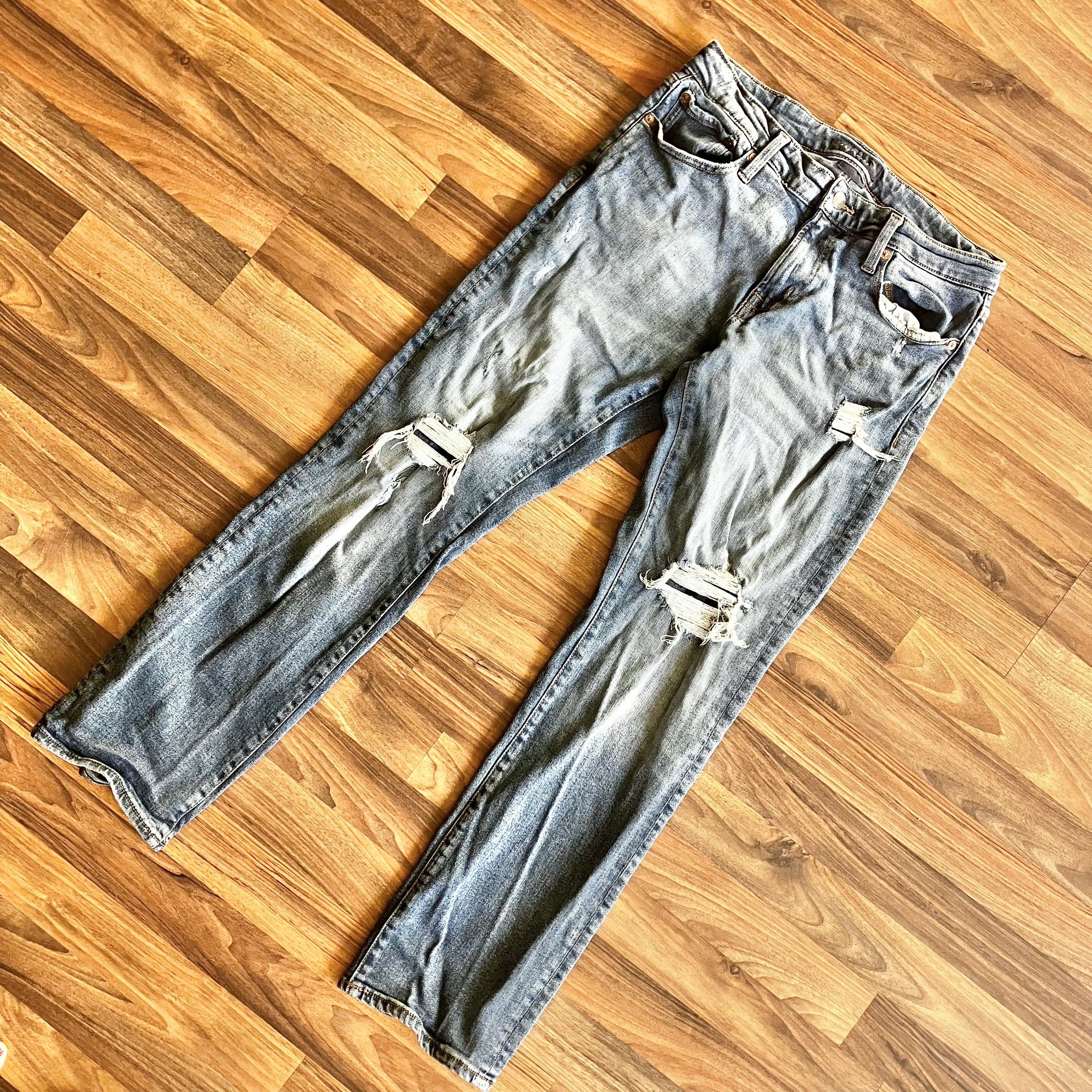 Aeropostale Distressed jeans