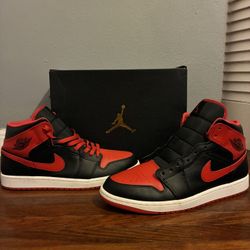 AIR JORDAN 1 MID