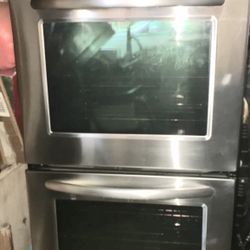 It’s Brand Kitchen Aid Bran new No Scratches Or Nothing In Great New Condition