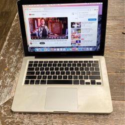 MacBook Pro 13” 2008 2GB 250HD Yosemite $80