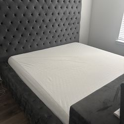 🔥 MUST GO TODAY – Luxury Bed w/ Fireplace + TV Mount 🔥