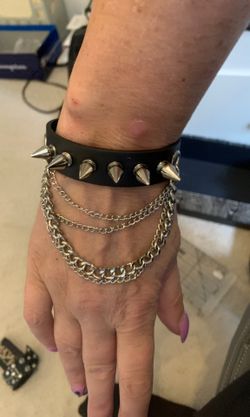 Studded leather wristband/bracelet