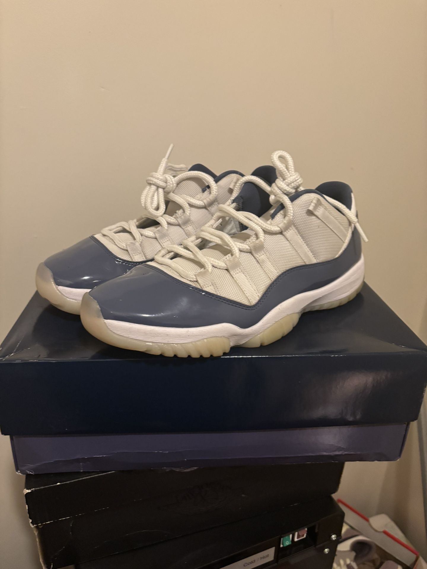 Jordan 11 Low Diffused Blue