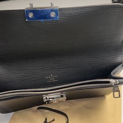 Louis Vuitton Unisex Handbag 