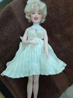 Marilyn Monroe Doll