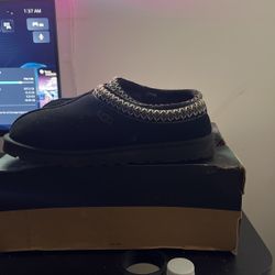 UGG Tasman slipper