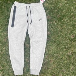 Nike Tech Fleece Joggers Size Small