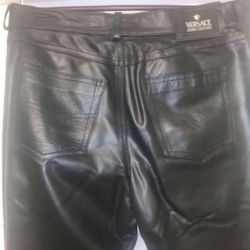 Woman’s / Men Vintage 1978 Versace Black Leather Pants- Mint Condition Worn Once MADE IN ITALY - SERIOUS INQUIRES ONLY PLEASE. Was Worn By A Woman  