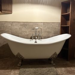 Claw Foot Bathtub