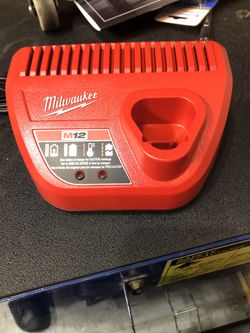 Milwaukee 12v charger