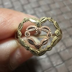 gold ring 
