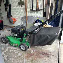 John Deere Lawnmower