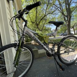 TRX/Triax PK7 Aluminum 21 Speed Mountain Bike