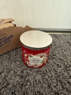 New winter apple bath and body works candle