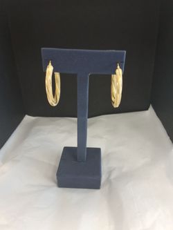 14k 4.5grams Hoop earrings