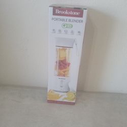 BROOKSTONE PORTABLE BLENDER 