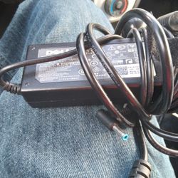 Dell Genuine Original 19.5 2.31A Laptop Charger