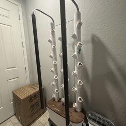 Gardyn Indoor Hydroponic Garden