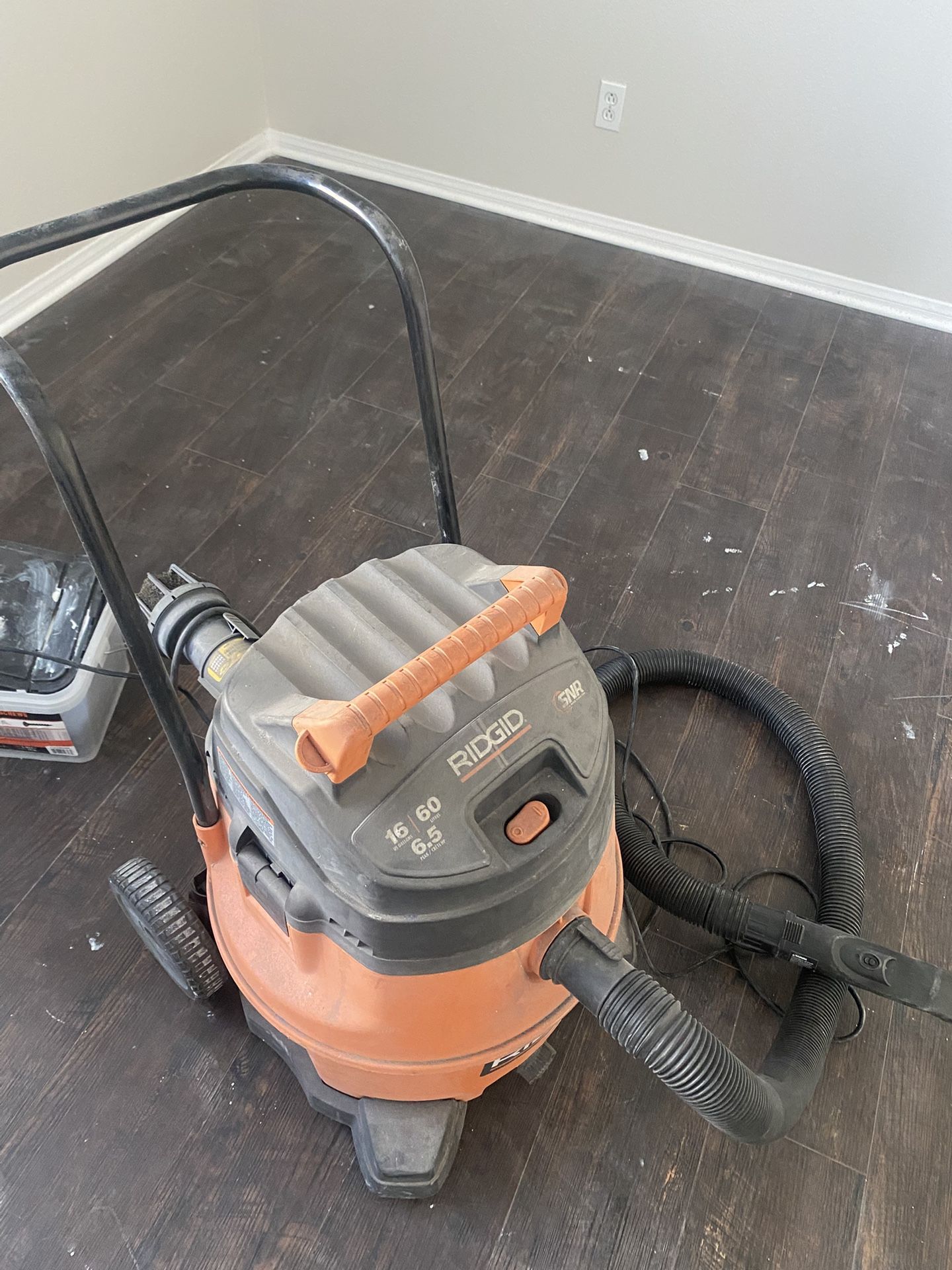 16gallon vacuum cleaner