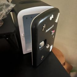 Mini Fridge 
