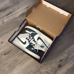 AIR JORDAN 1 mid se