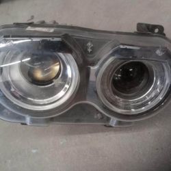 2018 Dodge Challenger  right OEM headlight