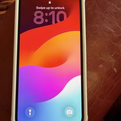 iPhone 14 white unlocked , mint condition