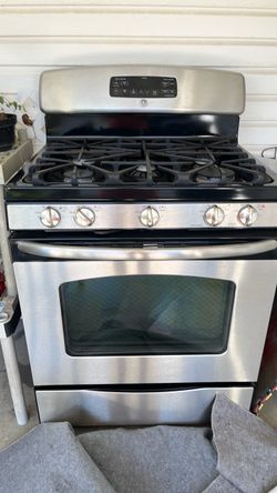 G E Gas stove like new