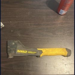Dewalt Staple