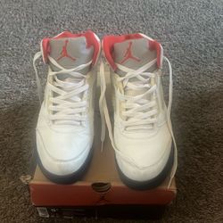 Jordan 5 Retro Fire Red Silver Tongue 