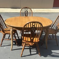 French Table And Chairs