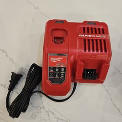Milwaukee Rapid Charger M18 and M12