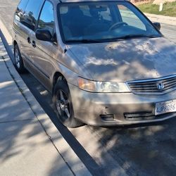 2001 HONDA ODDYSEY $800 OBO
